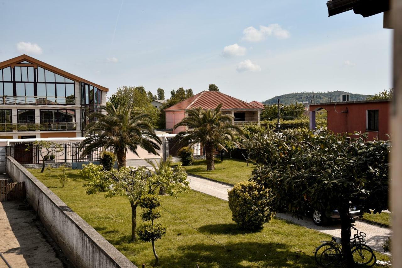 Villa Garden Shkodra Esterno foto